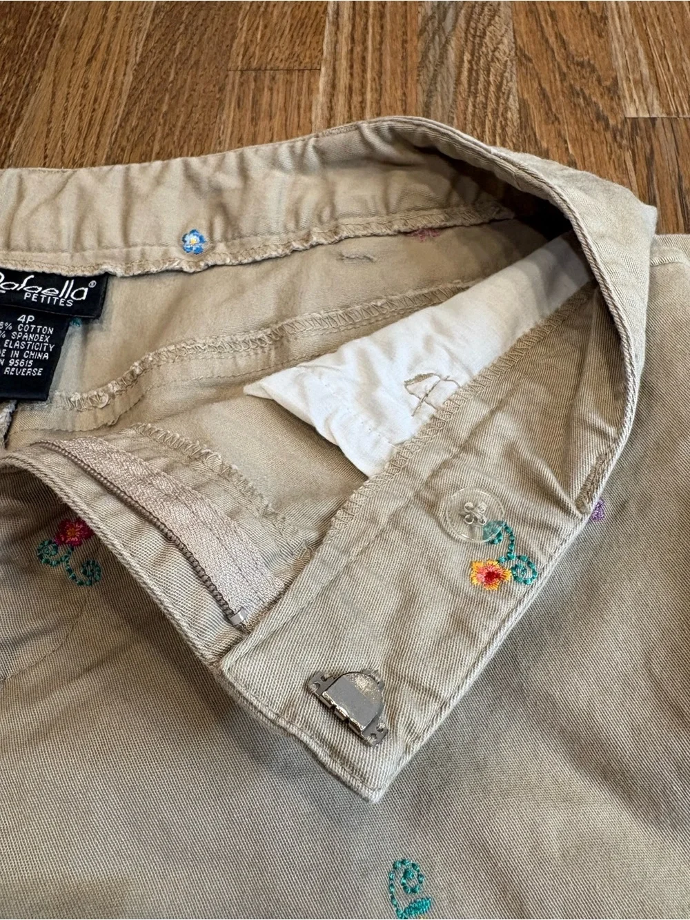 Rafaella Petites All-Over Embroidered Floral Khaki Crop Pants - Size 4P